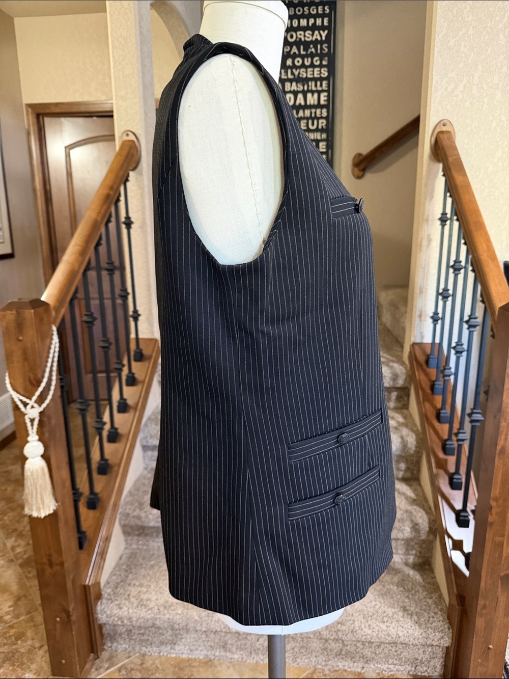 Elie Tahari Black/Canel Pinstripe Sleeveless Vest - L - Picture 3 of 9